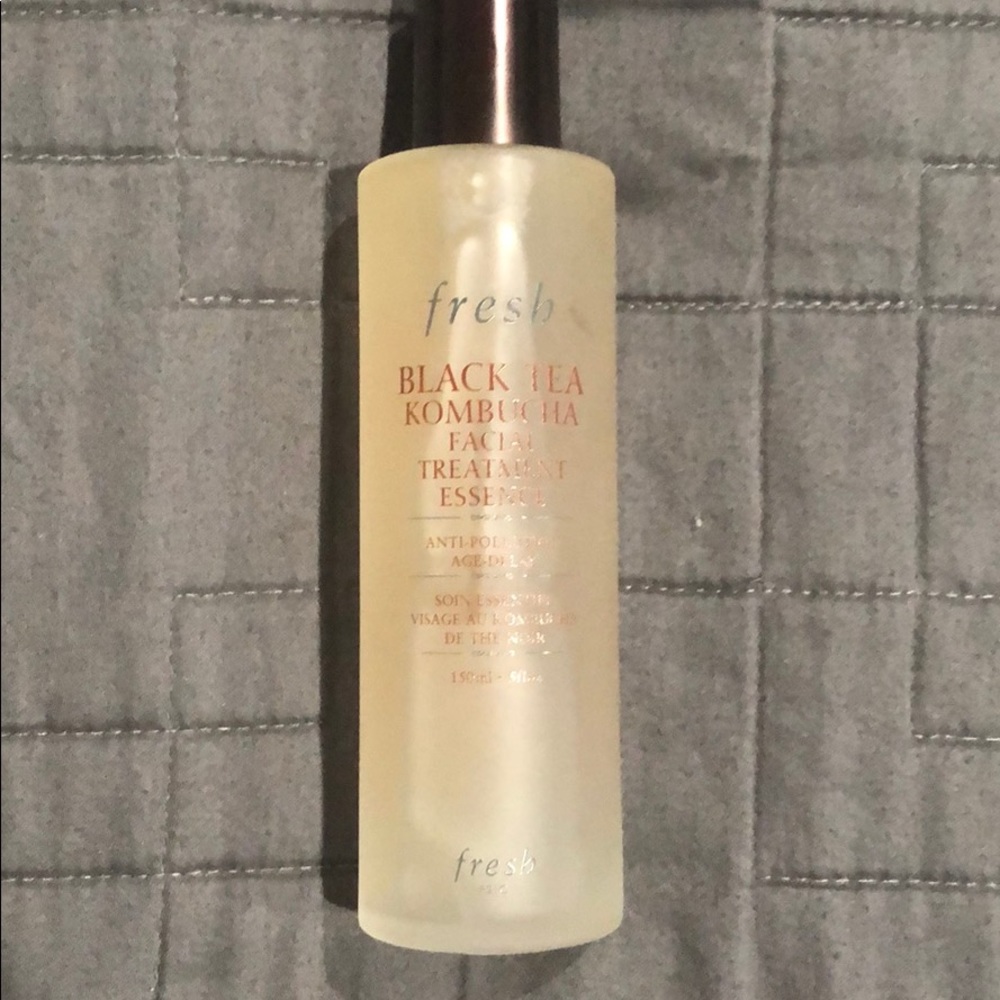 Fresh Black Tea Facial Treatment Essence